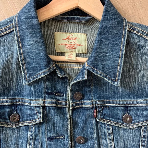 Levi’s Denim Jacket - Picture 2 of 2